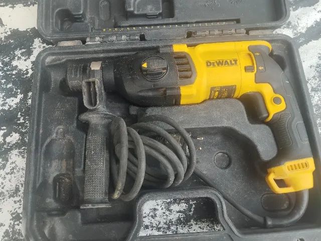 DeWalt Rotary Hammer 800 W