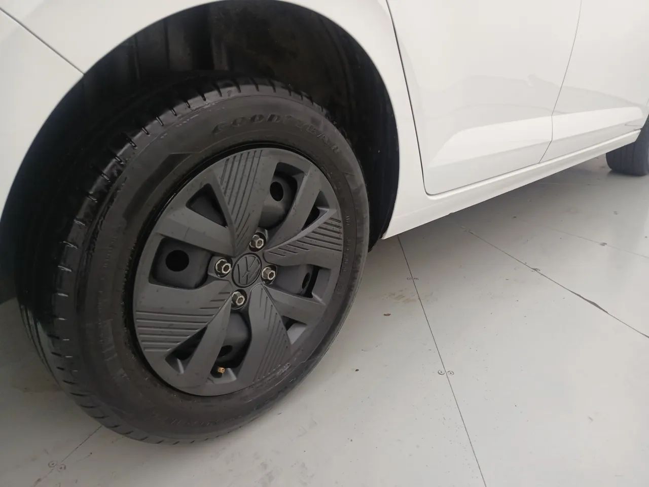 Volkswagen Polo Track 1.0 Flex 12V 5p, foto 14 de 18