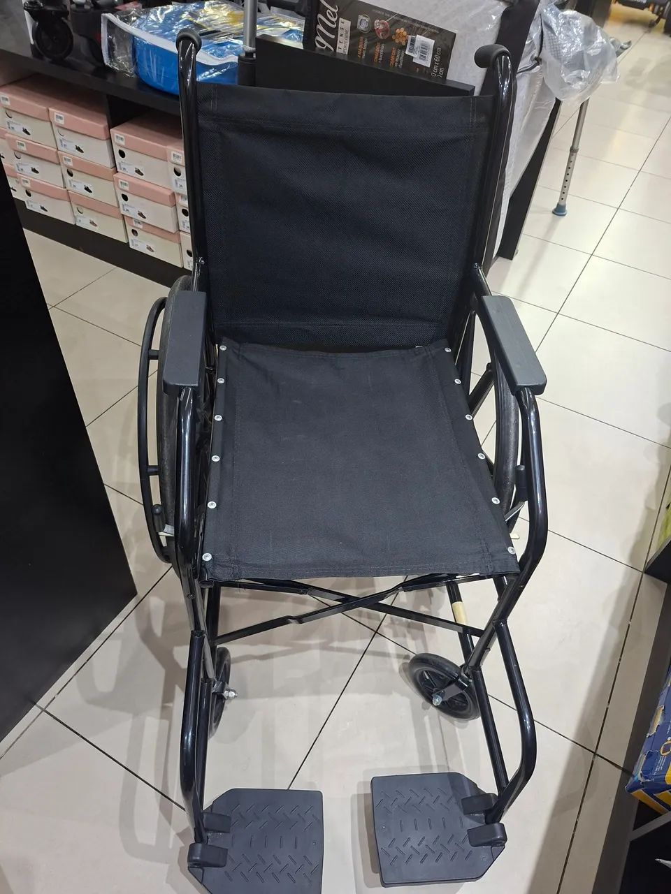 CADEIRA DE RODAS SIMPLES - Foto 3