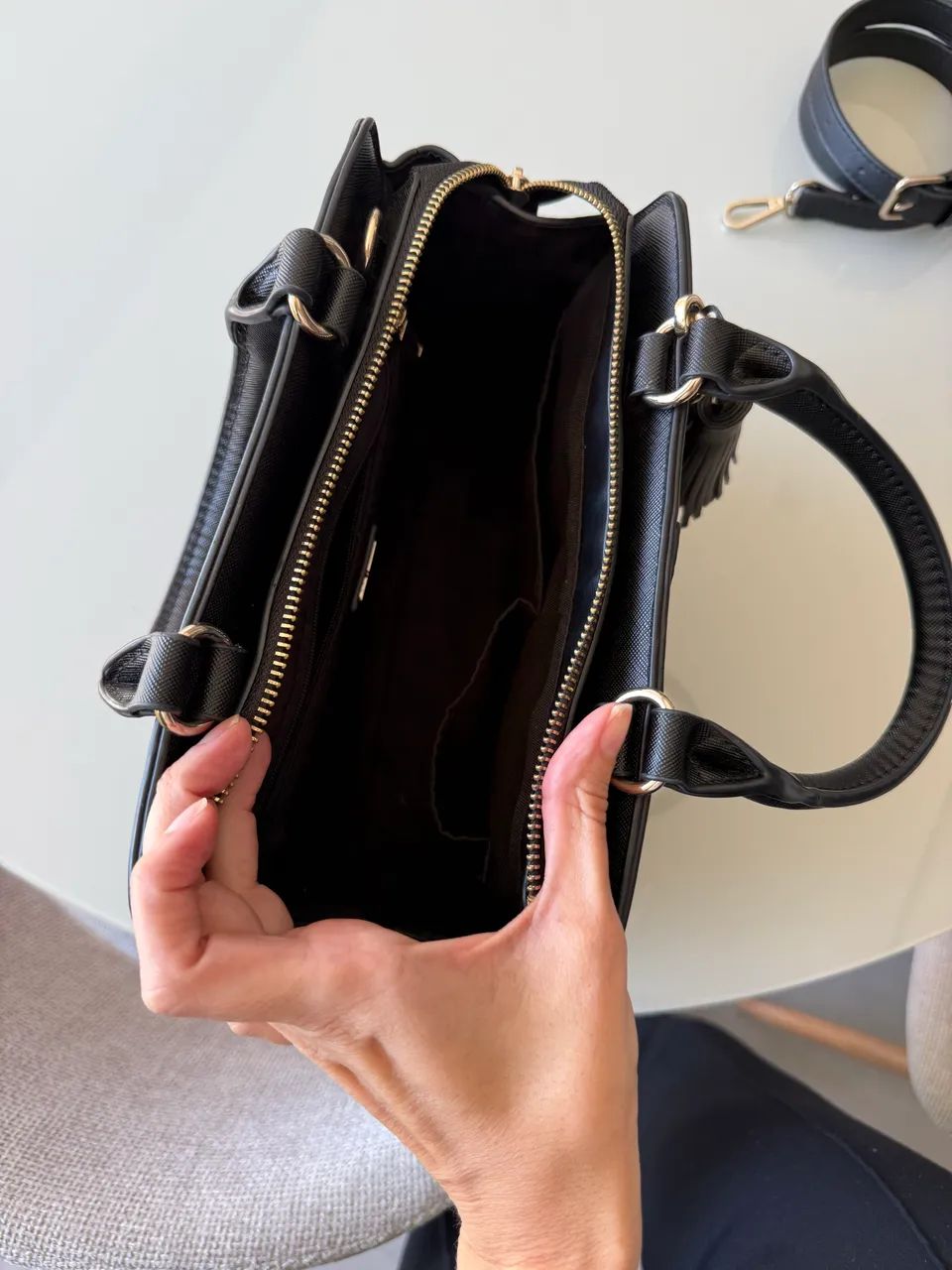 Bolsa Guess - impecável  - Foto 2