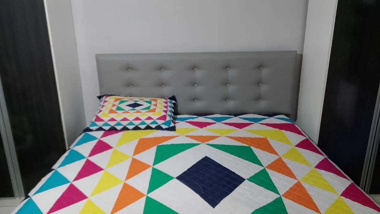 Cama box king size completo- (Base, colchão e cabeceira).