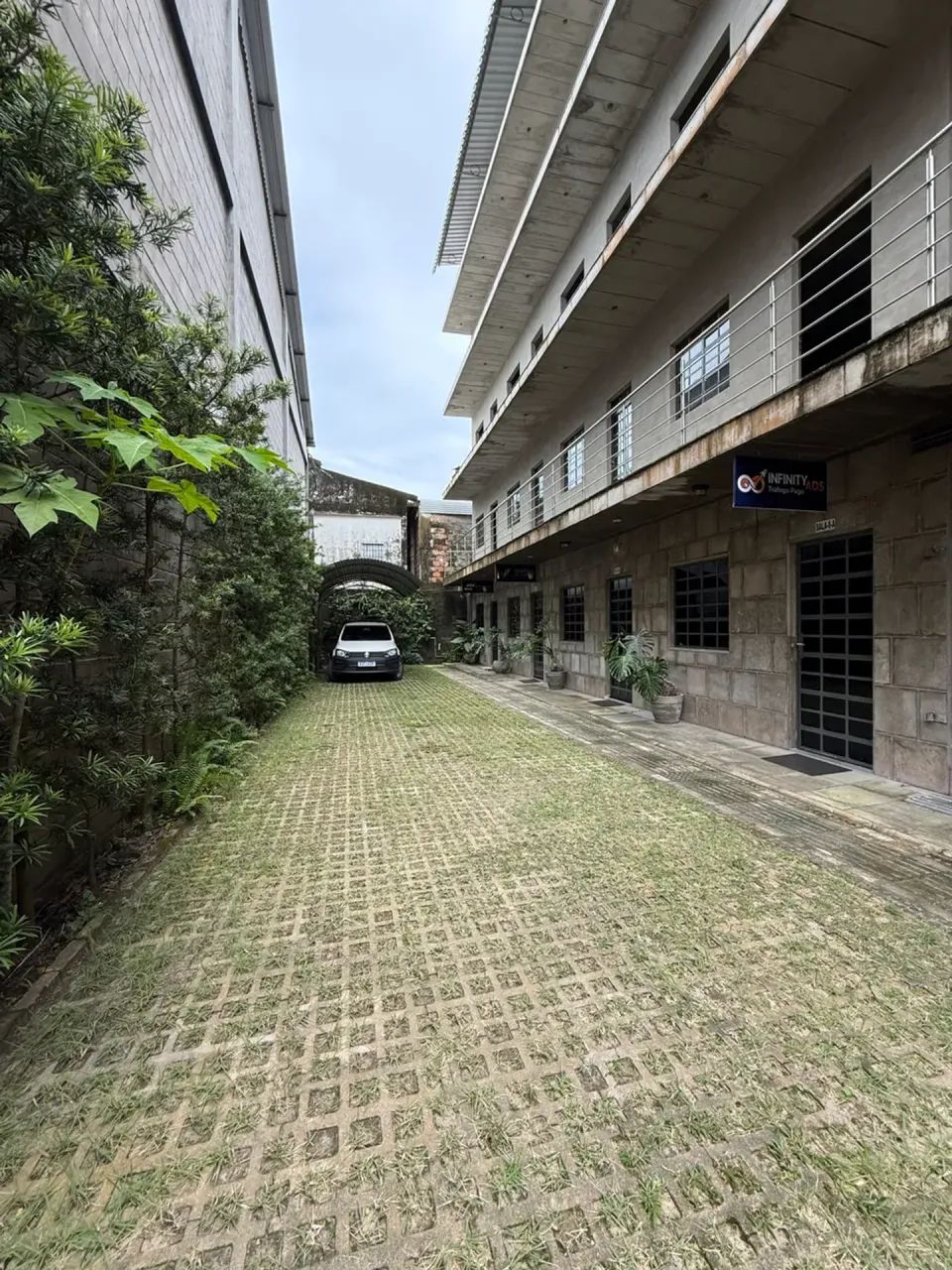 Sala comercial para alugar com 25m² | Centro - Capanema | 4 salas comerciais disponíveis