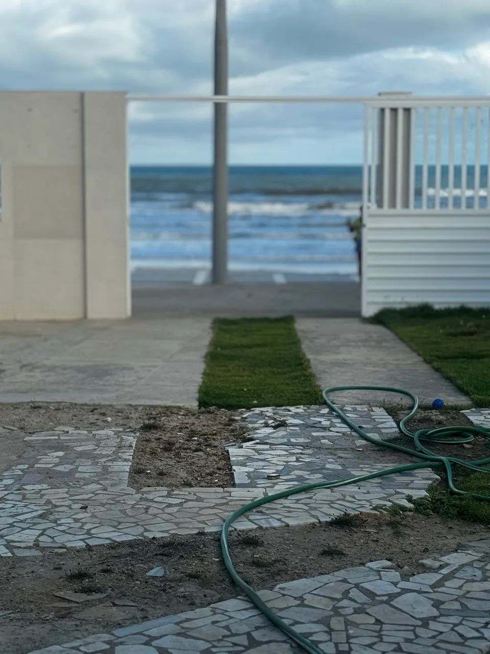 Alugo casa frente mar pé na areia  praia Abaís - Foto 6