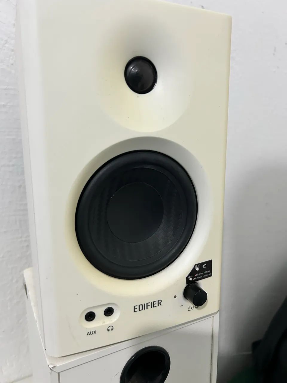 Monitor de áudio para estúdio 