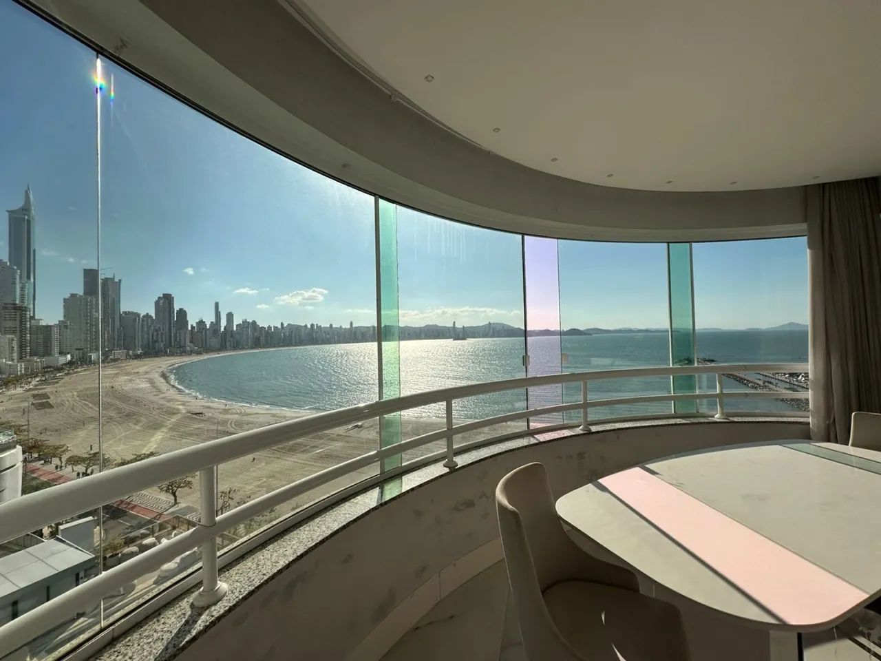 Apartamento para Locação em Balneário Camboriú, Centro, 3 dormitórios, 3 suítes, 4 banheir - Foto 2