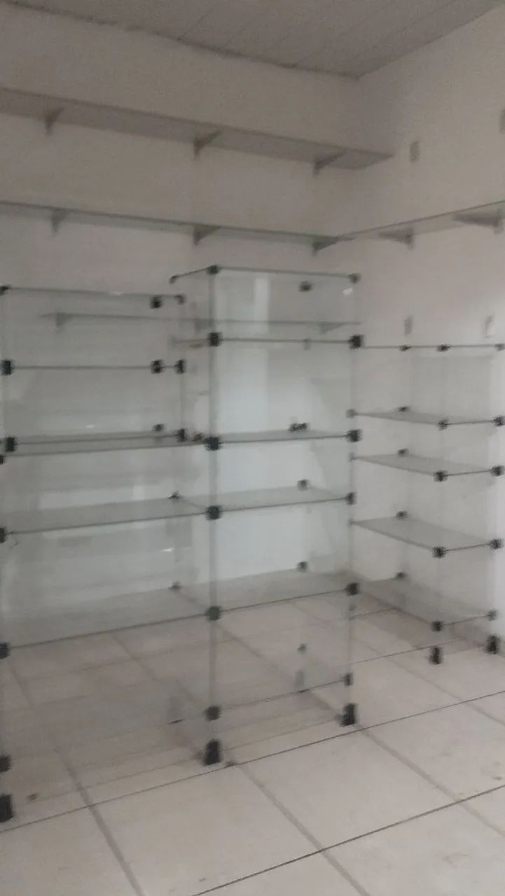 Balcão de vidro e vitrine