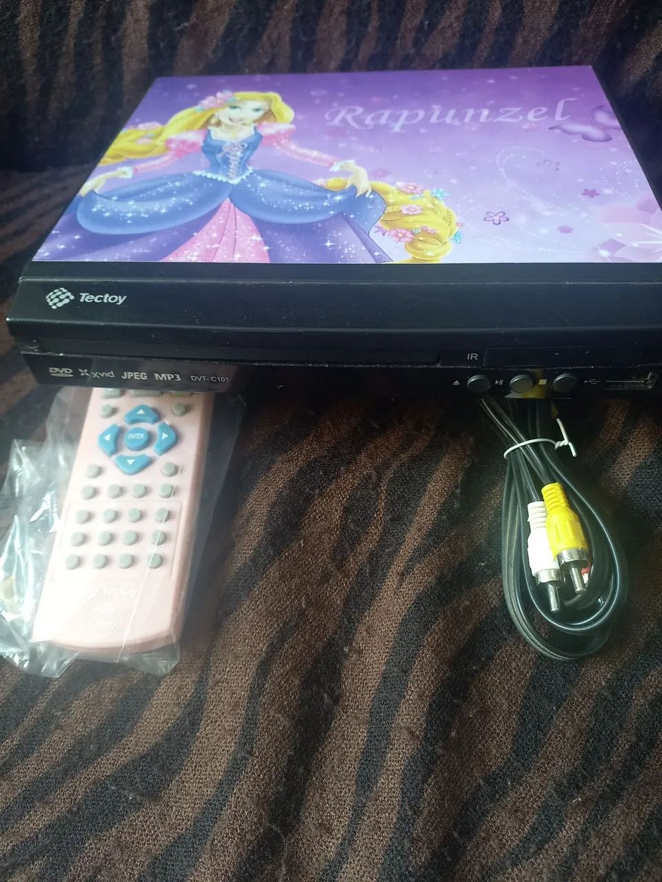DVD TECTOY C100 COM RAPUNZEL. COMPLETO E CONSERVADO.  - Foto 3