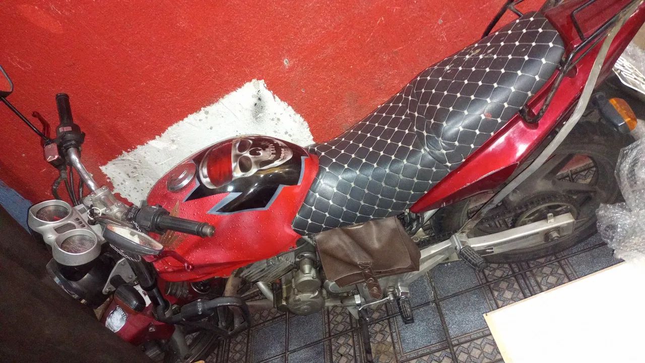 CBX 250  - Foto 4