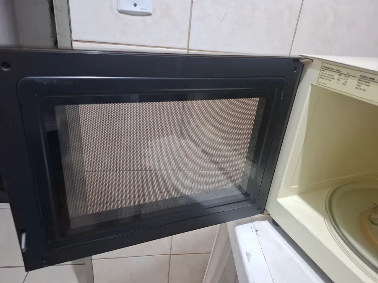 Vendo Micro-ondas 50 litros  impecável  - Foto 3