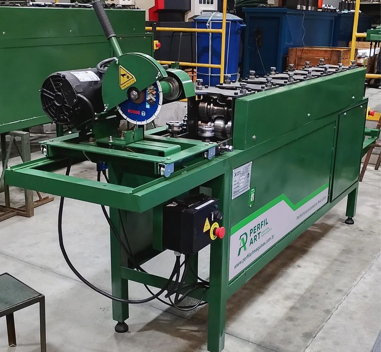 Vendo máquina perfiladeira meia cana, pronta entrega, nova, nunca foi usada. - Foto 2