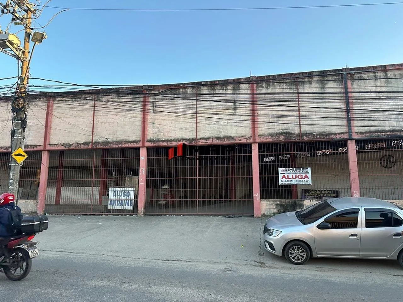 GALPÃO COMERCIAL COM 677m² EM PACIÊNCIA