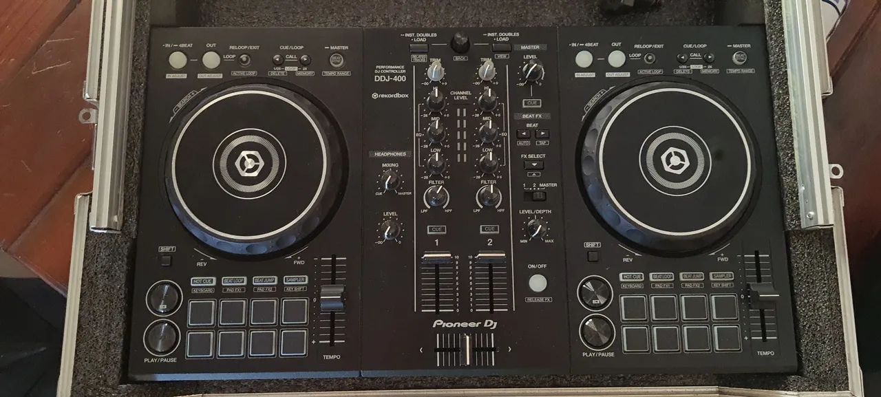 DDJ-400+Case (em bom estado)