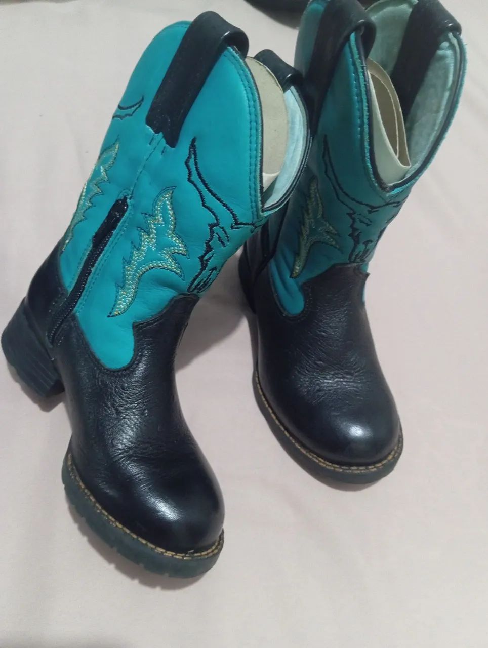 Botas