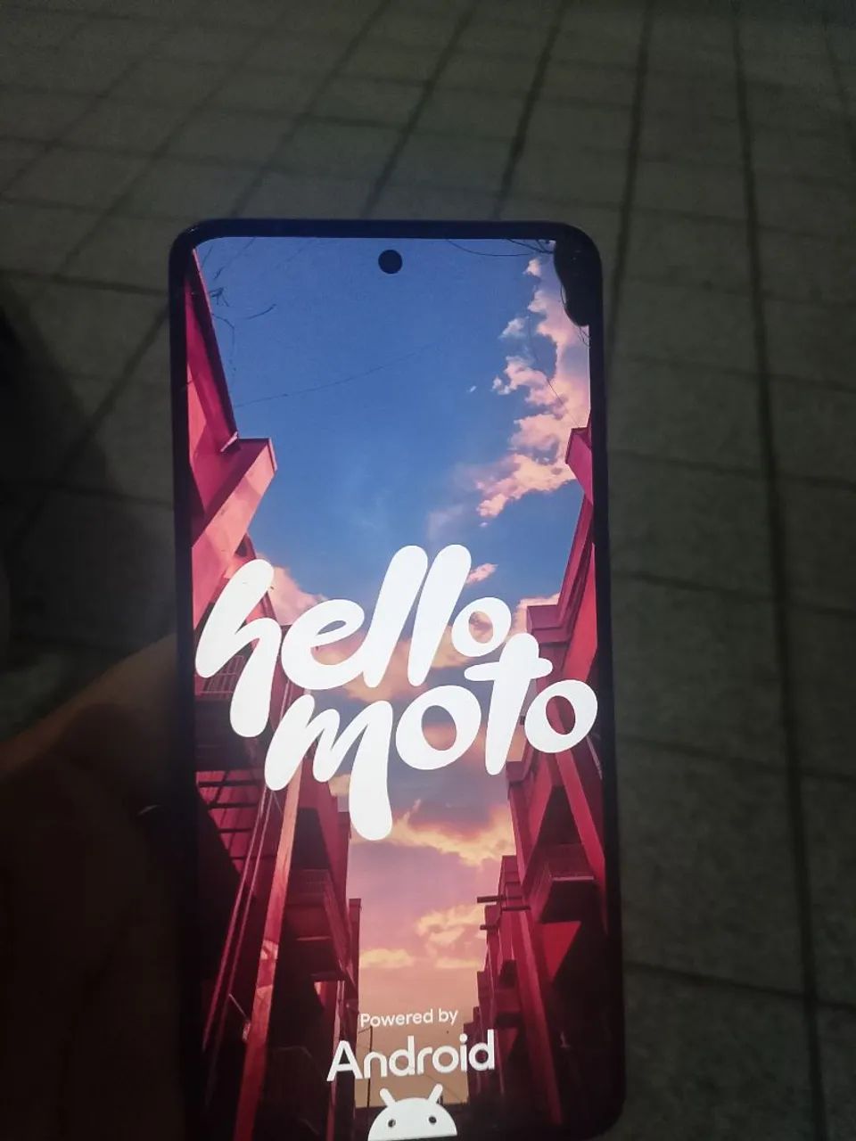 Moto G84