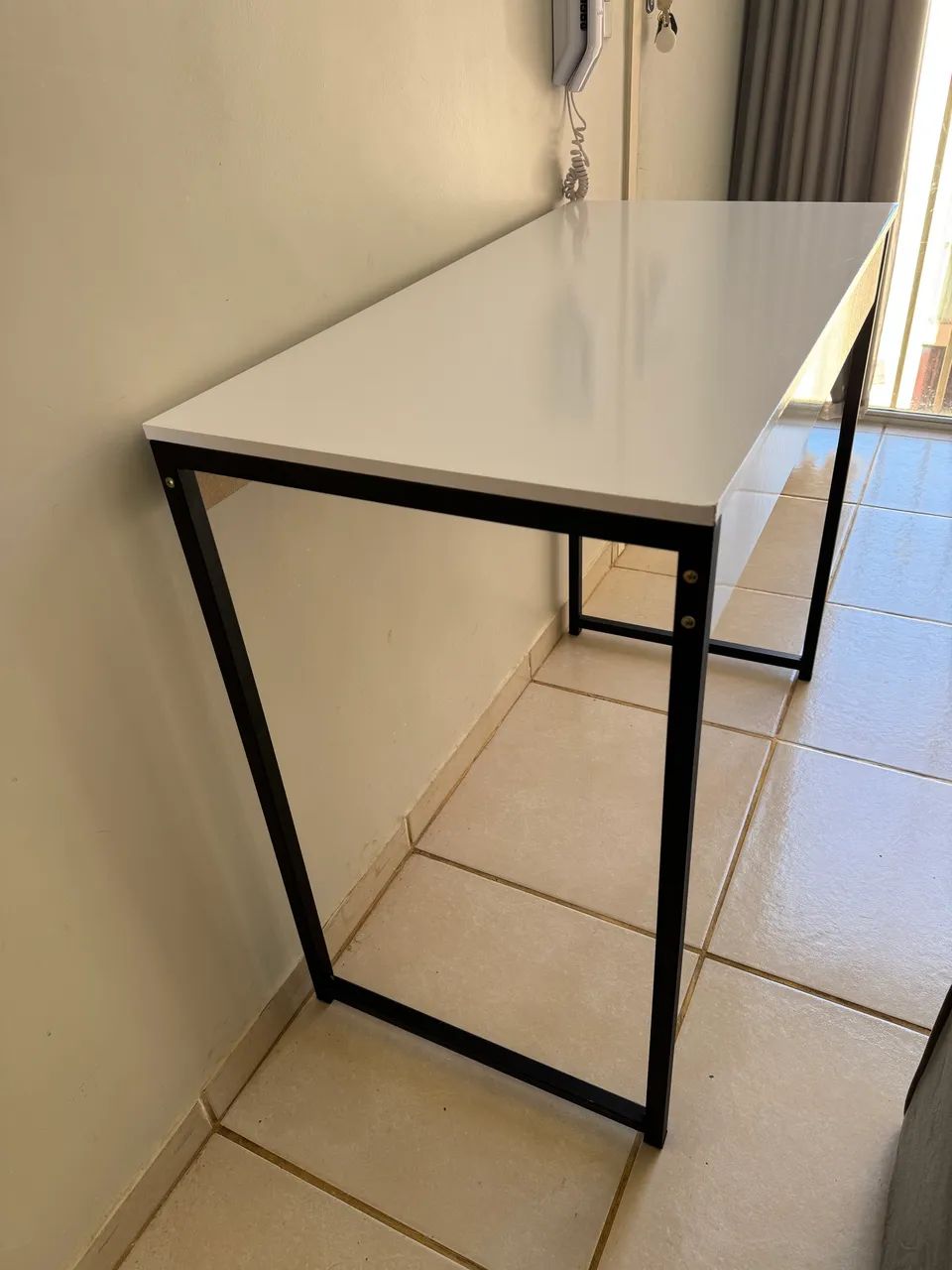 Mesa de escrivaninha/ estudo/ computador NOVA  - Foto 4