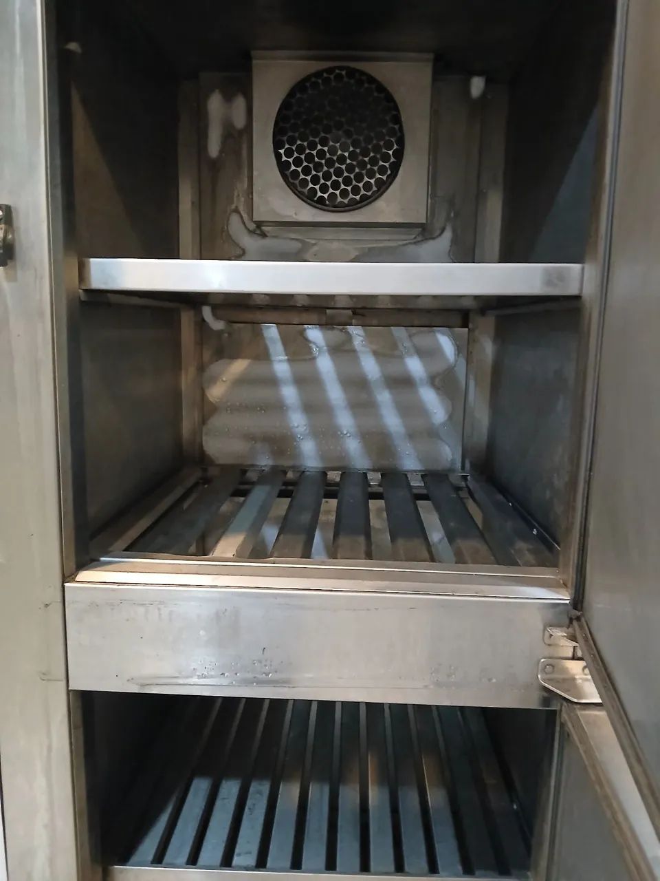 Geladeira Comercial Inox Kellynox - Industrial - GELANDO BEM - Foto 2