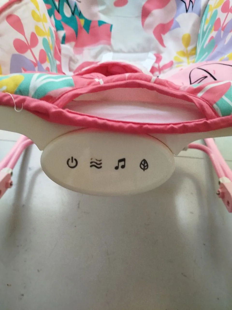 Cadeirinha de descanso com balanço e música - Foto 2