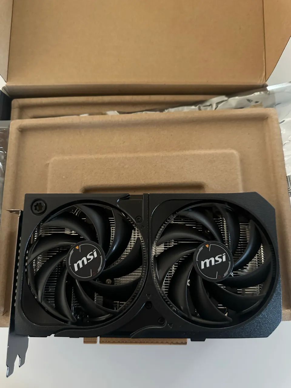 RTX 5060 MSI shadow 2x - Foto 4