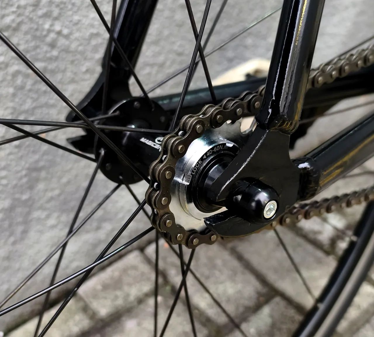 Bicicleta fixa em alumínio  - Foto 4
