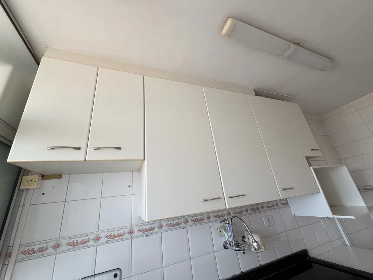 Armário de cozinha completo 