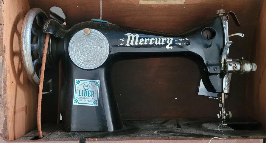 Máquina de costura mercury antiga  - Foto 2