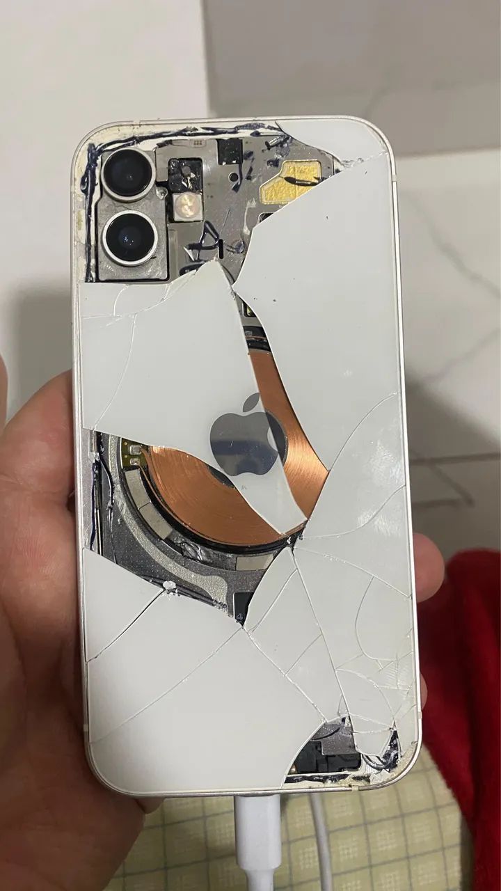 iPhone 12 pra reaproveitar peças - Foto 3
