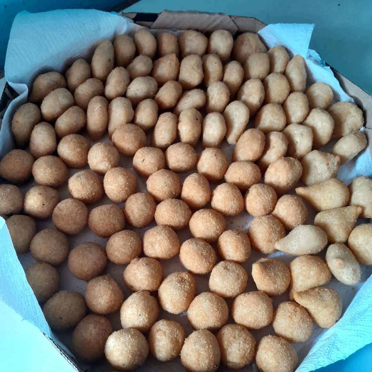 Mini salgados diversos para festa  - Foto 4
