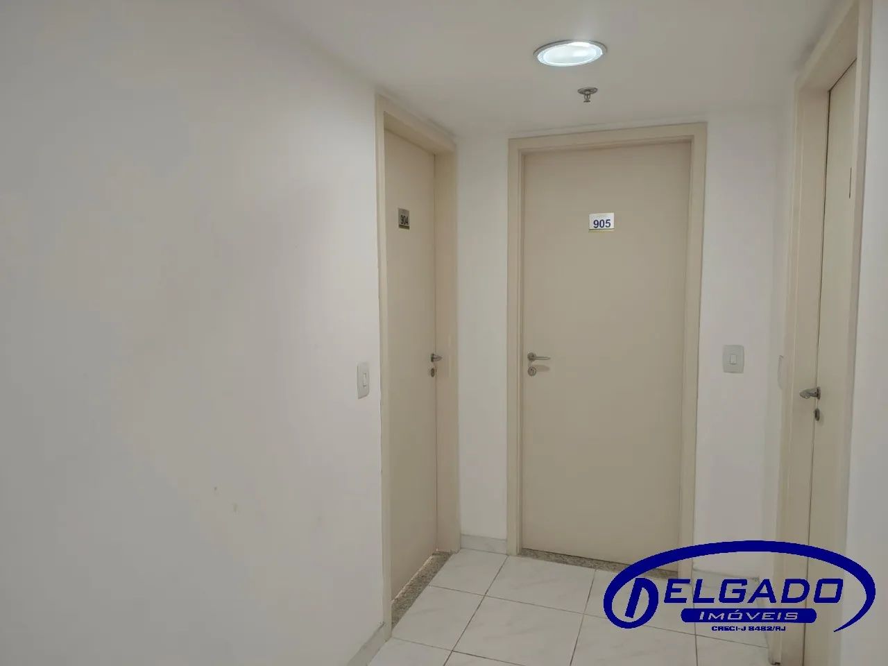 DELGADO aluga SALAS COMERCIAIS, Ed. OFFICE TOWER com aproximadamente 30 m², no Centro - It - Foto 2
