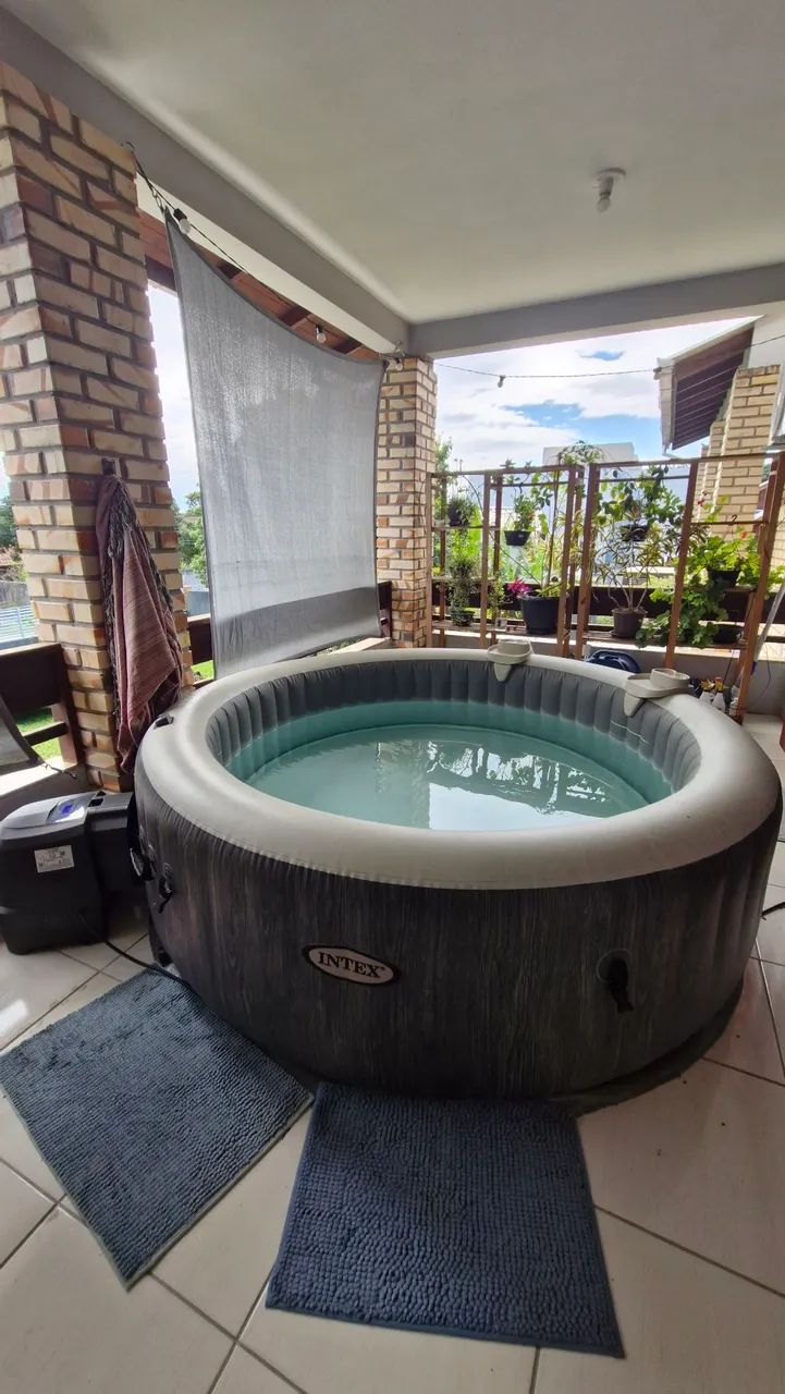 Banheira SPA Intex 6 pessoas 220v