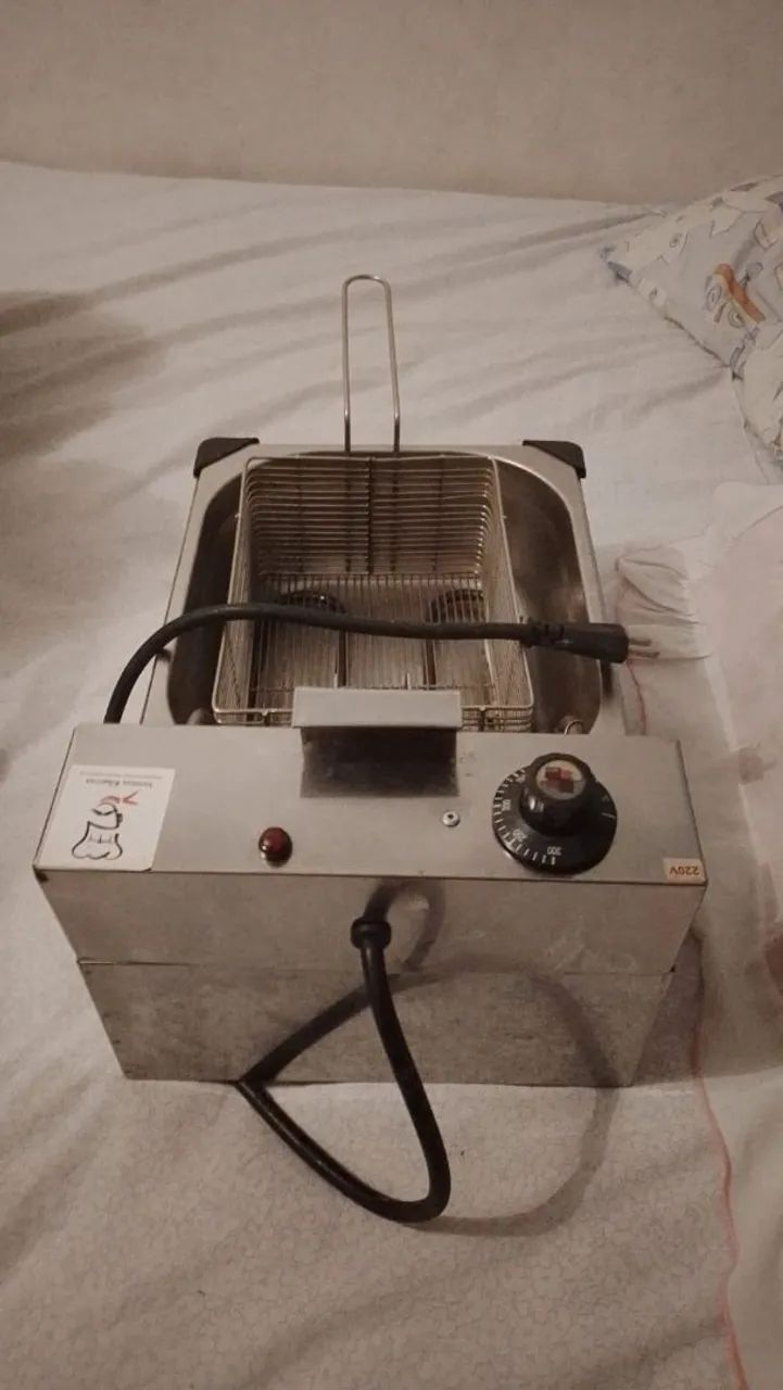 Vendo fritadeira elétrica 
