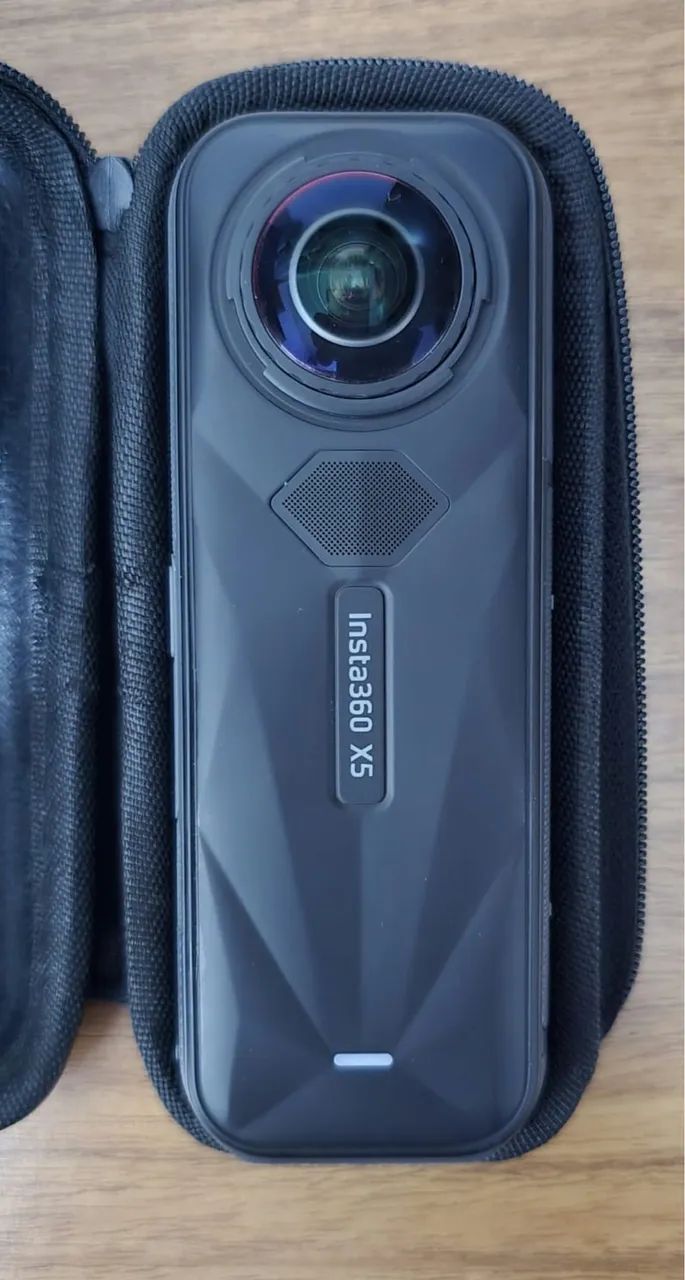 Insta360 X5 - Foto 3