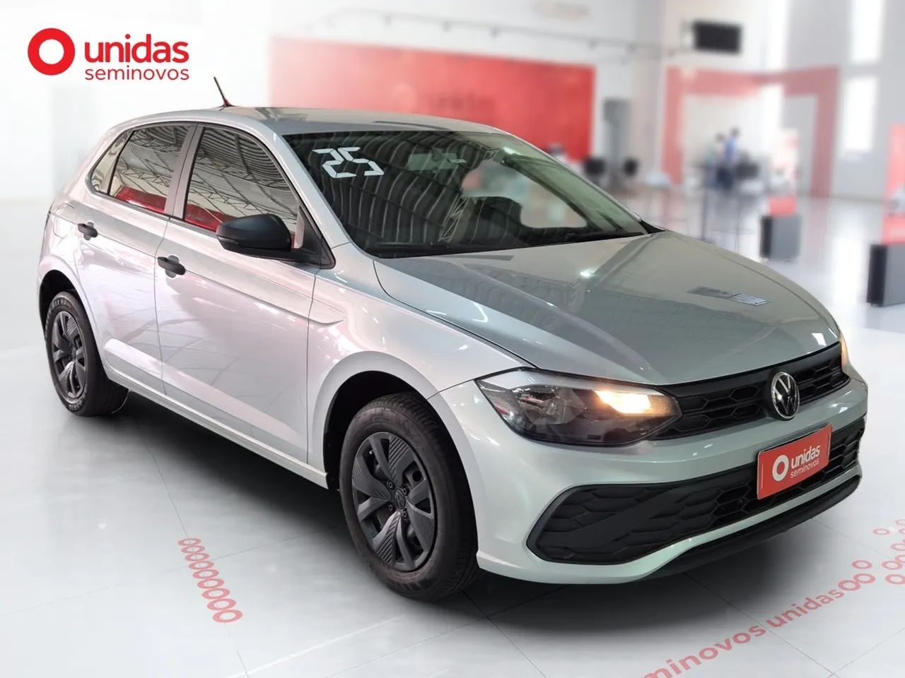 Volkswagen Polo Track 1.0 Flex 12V 5p, foto 7 de 12