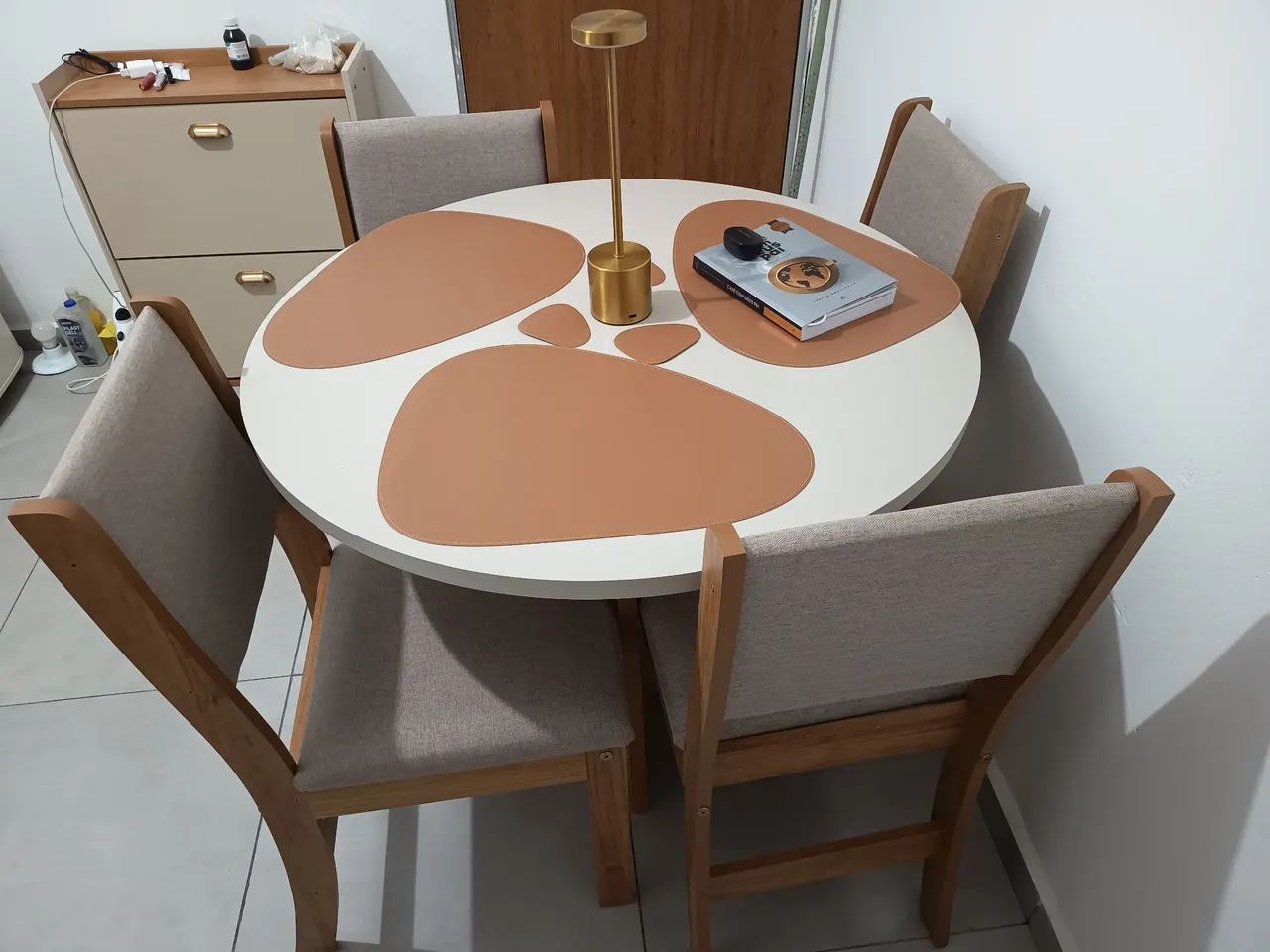 CONJUNTO DE MESA C/4 CADEIRAS  - Foto 2