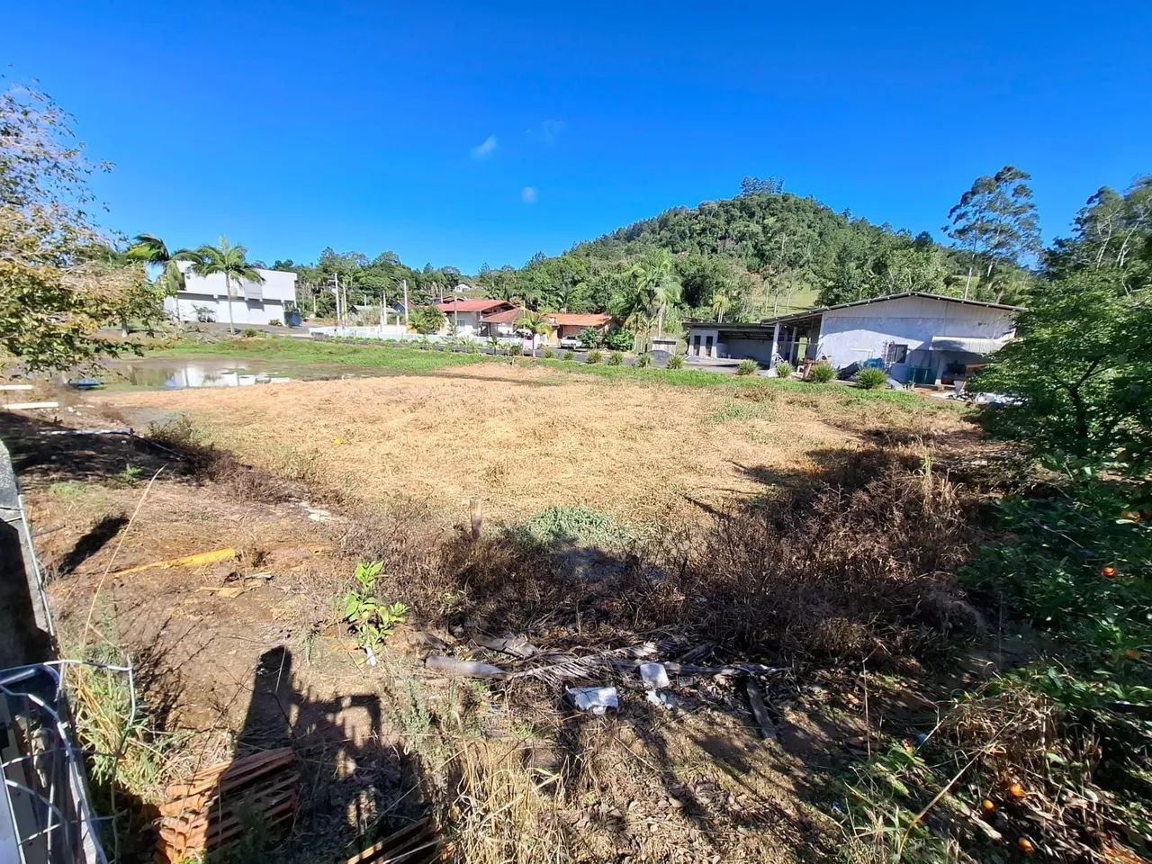 TERRENO Á VENDA.