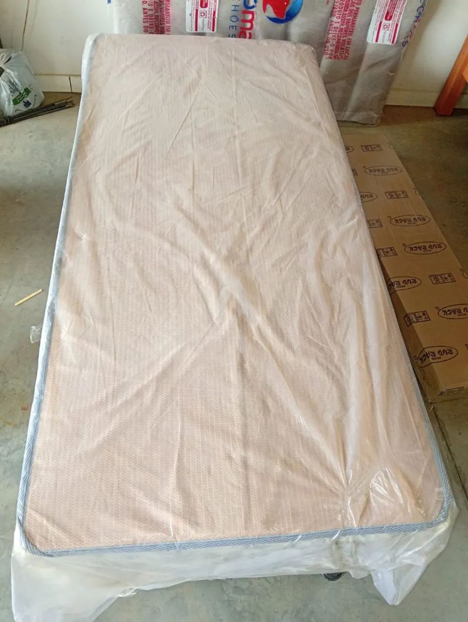 Cama box de solteiro nova - Foto 4