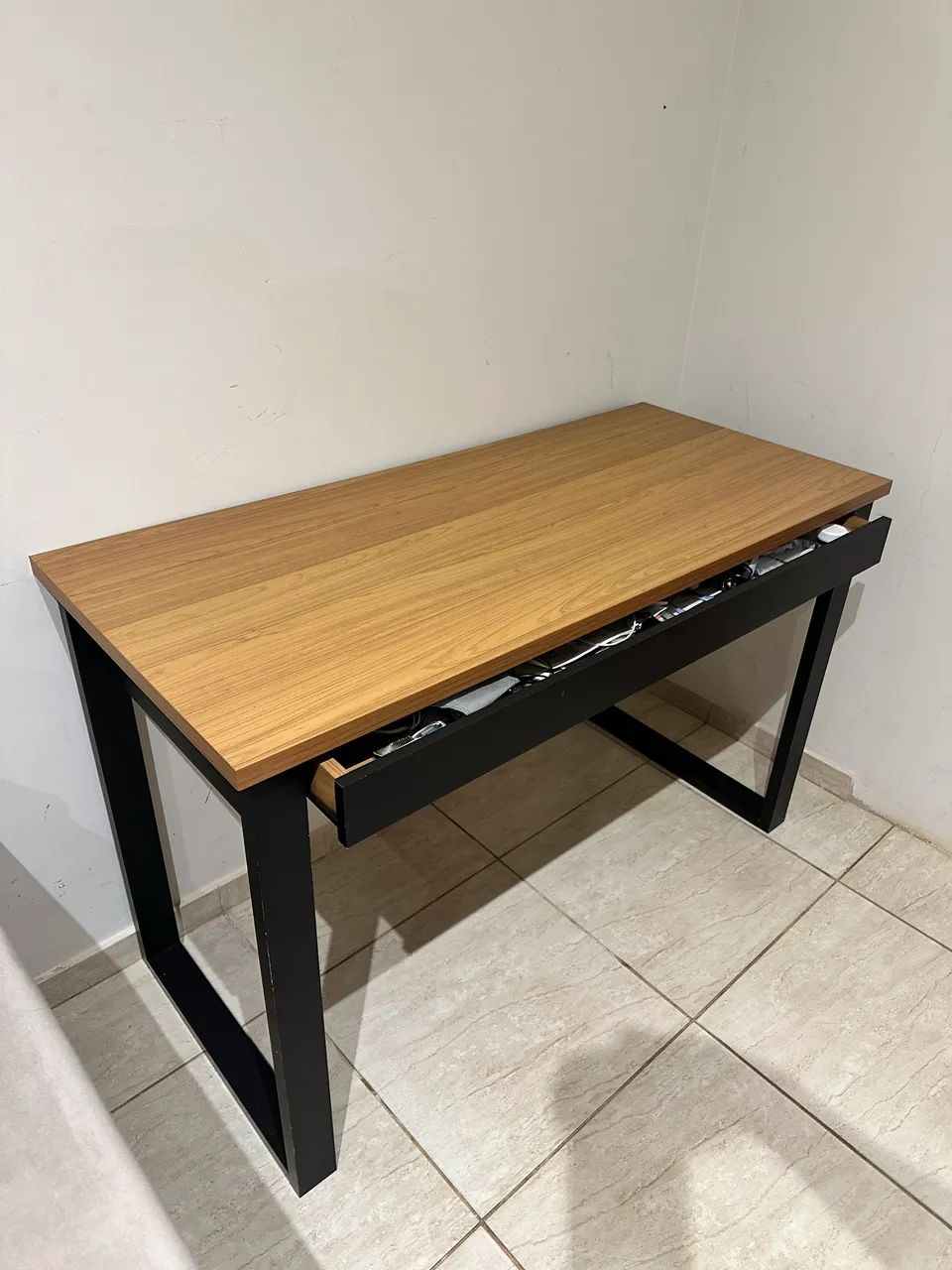 Mesa de escritório escrivaninha com gaveta MDF - Foto 4