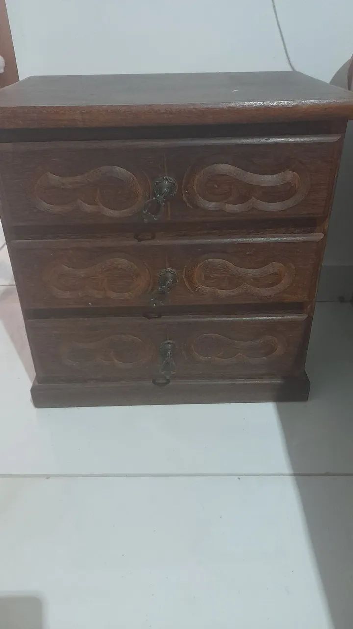 Vendo criado mudo
