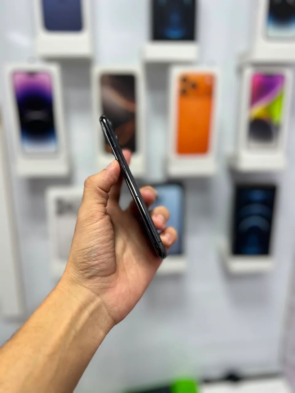 iPhone 11 Pro - 64GB ?1.399,00 - Foto 2