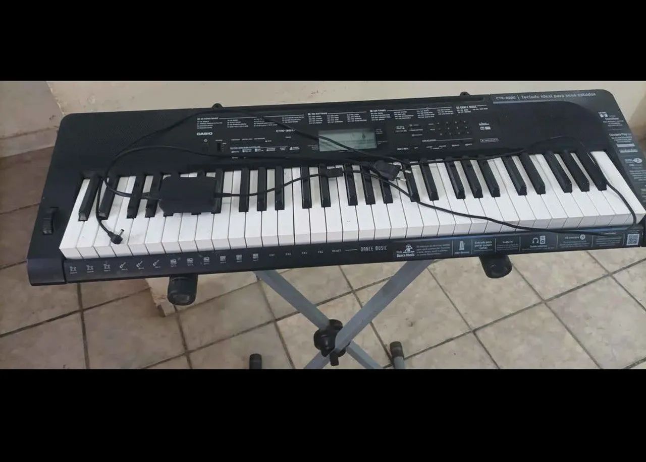 Teclado Casio CTK 3500 com o suporte  - Foto 4