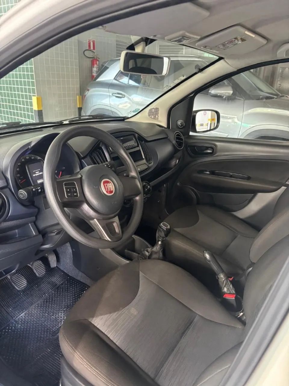 Fiat Uno Attractive 1.0 Flex 6V 5P 2017 - Foto 5