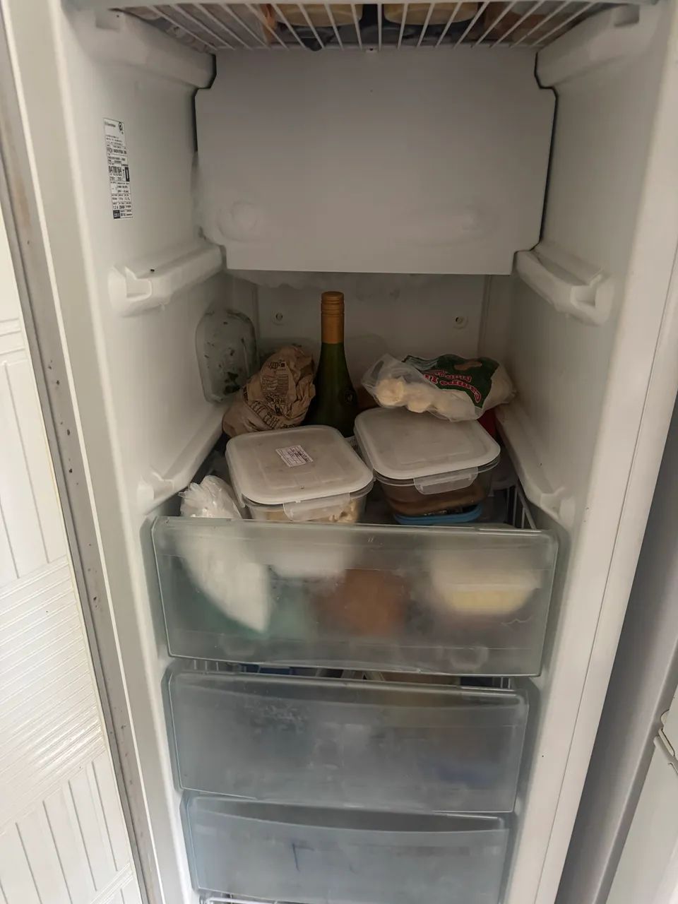 Vende-se freezer barato e funcionando! 