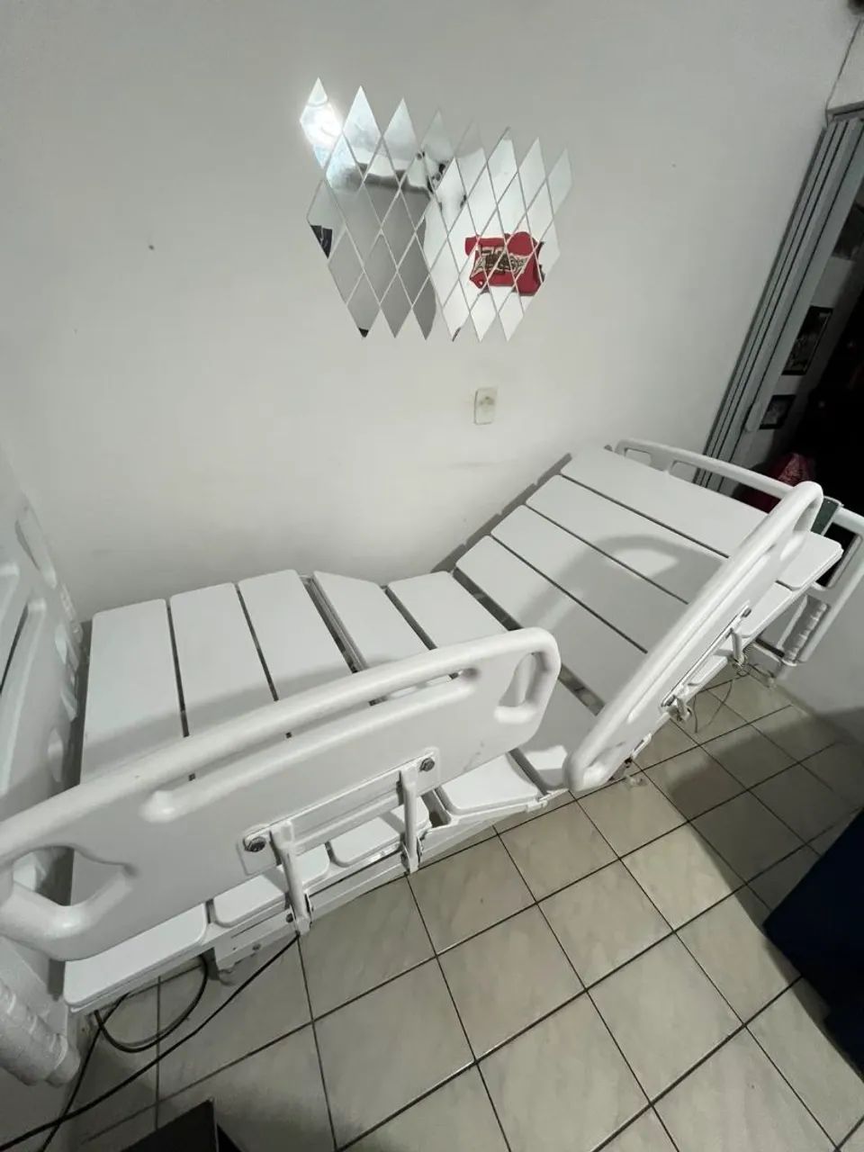 Cama hospitalar motorizada - Foto 3