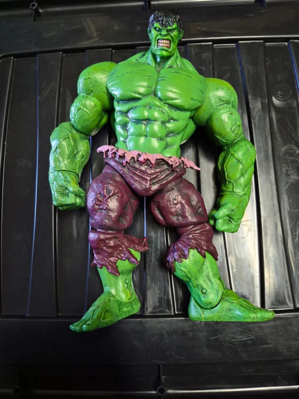 Boneco Hulk verde Marvel Select 