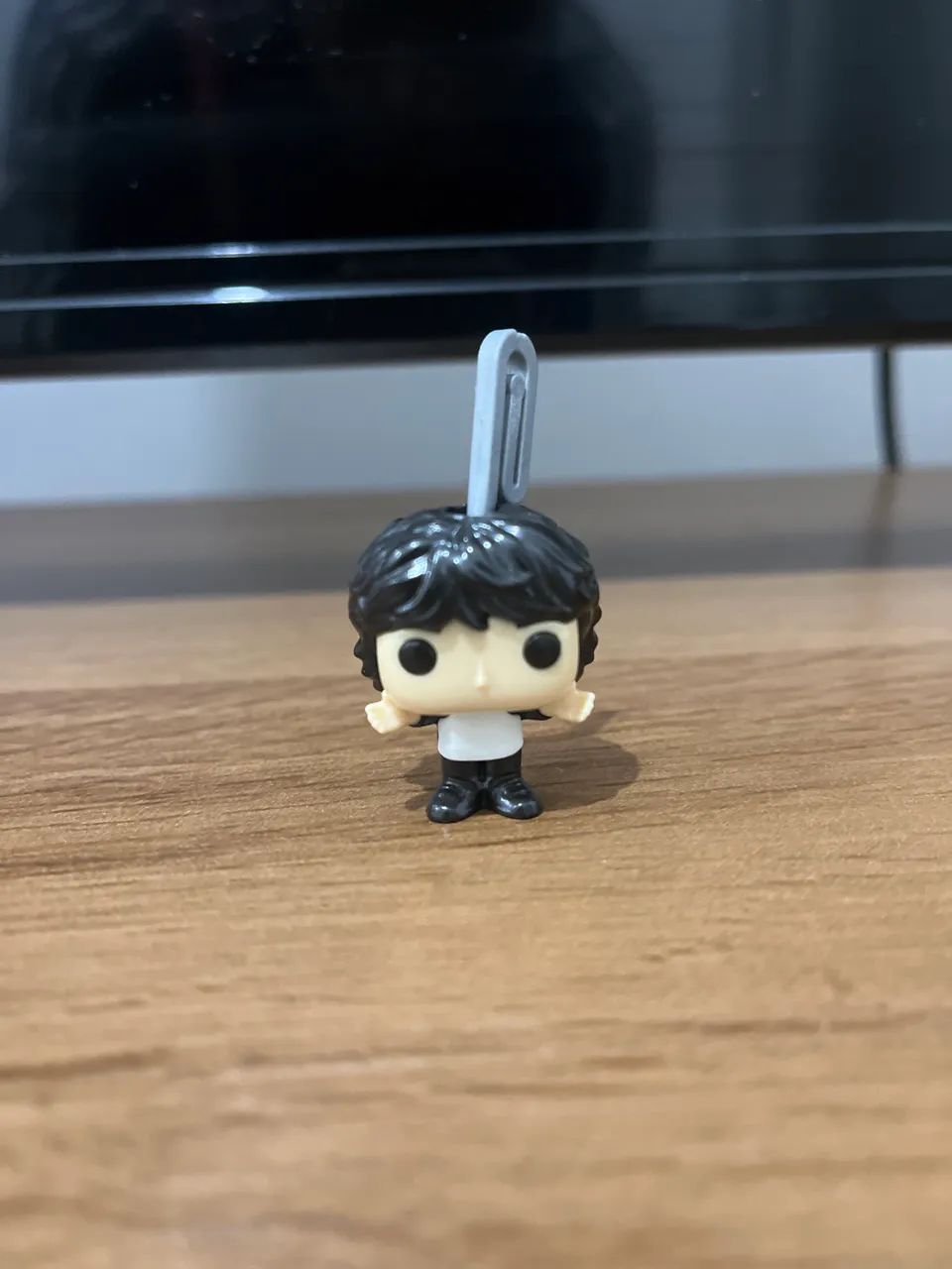 Mike com clips - kinder joy stranger things