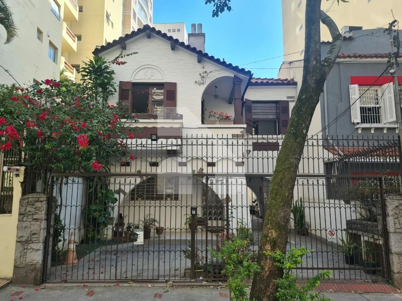 Casa residencial ou comercial em Higienópolis