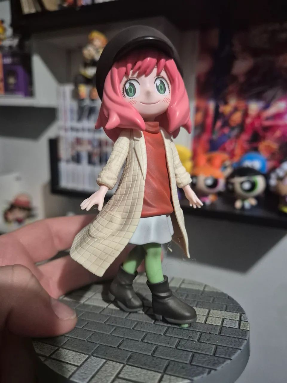Action figure Anya forger
