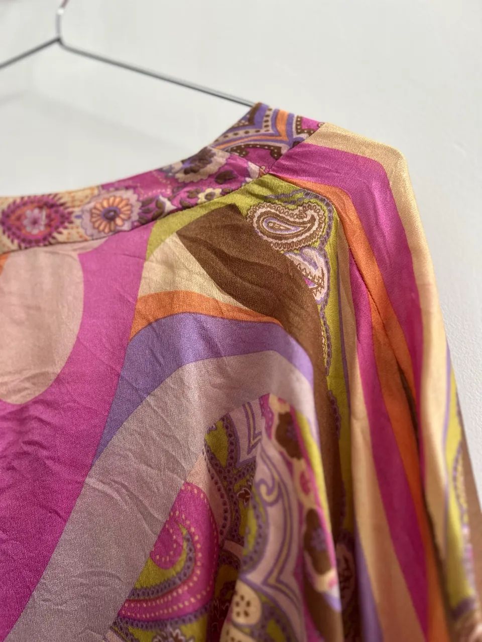 Bata de sedinha estampada  - Foto 3