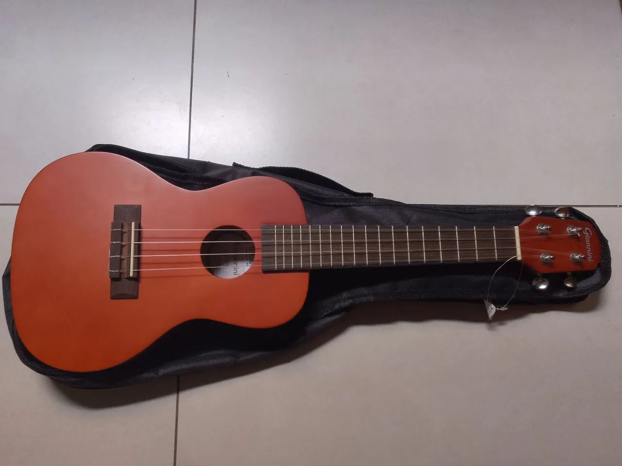 Ukulele Giannini star elétrico 