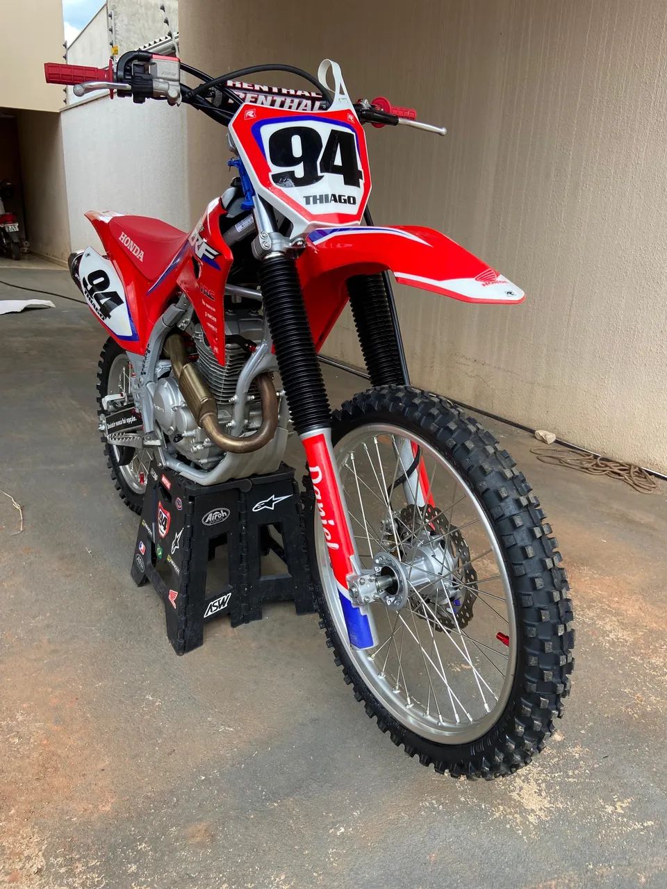 CRF 250F 2024 equipada e super conservada. - Foto 3