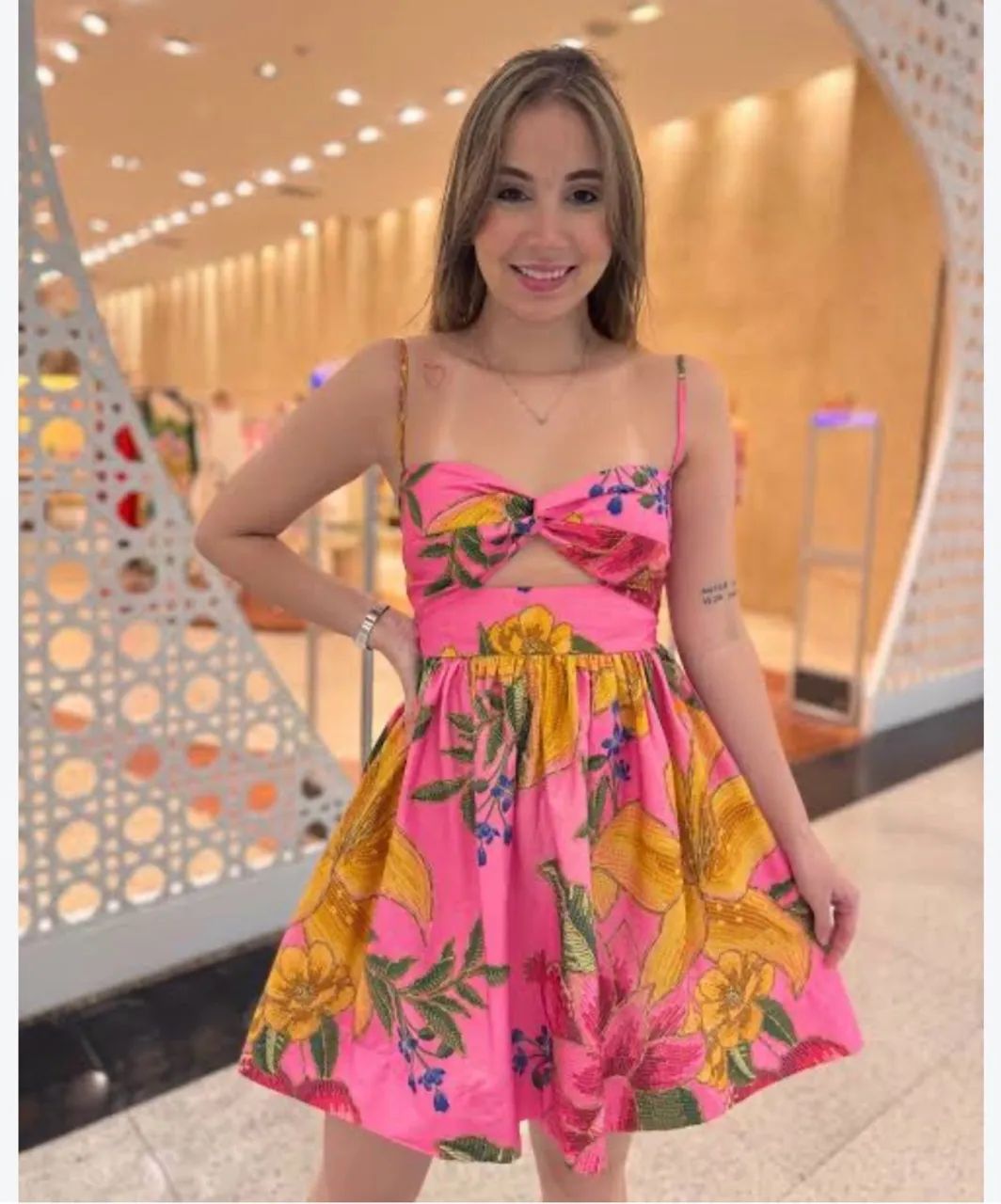 Vestido Curto Estampado Fruta de Verão